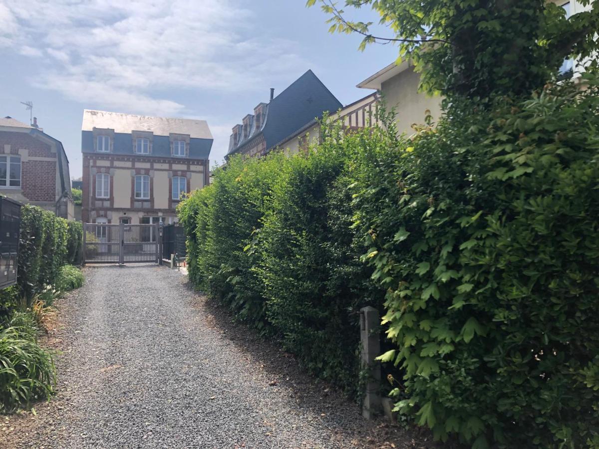 L'Evasion Centre Et Plage Villers-sur-Mer Esterno foto